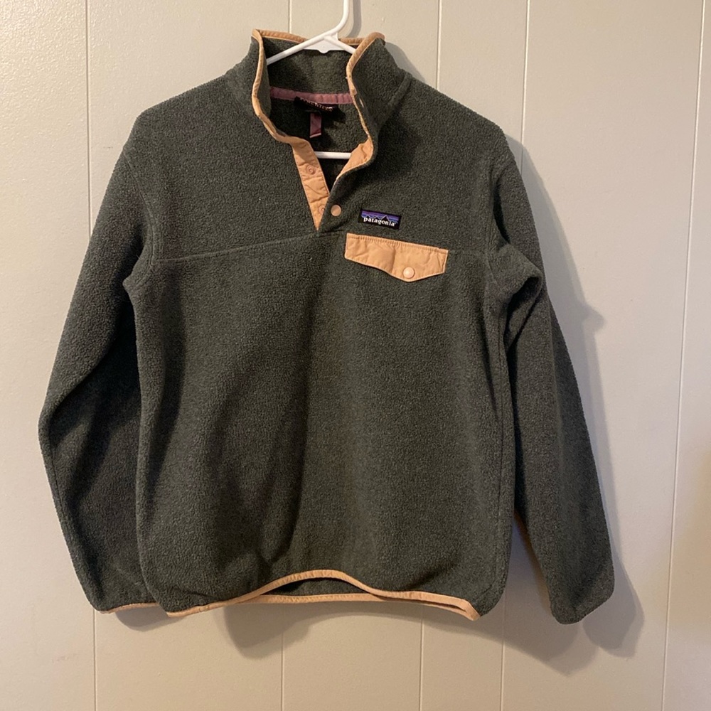 Patagonia fleece pullover
